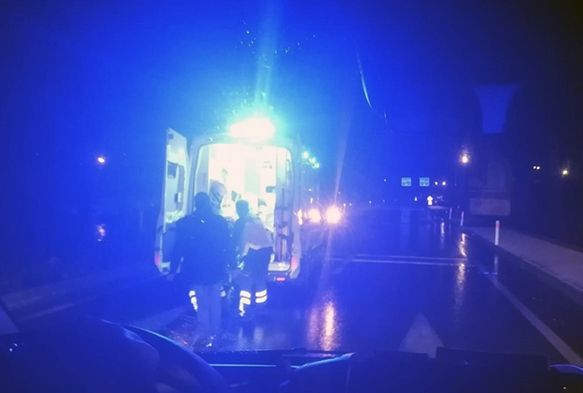 Evlerinde bıçaklı saldırıya uğrayan anne öldü, oğlu yaralandı