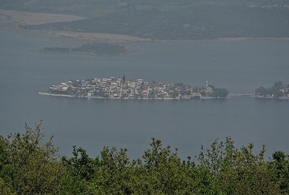 Bu köye gelip manzarasını görenler hayran kalıyor