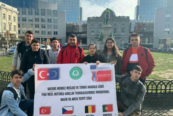 Kayserili öğrenciler Belçika'da motor bakım stajı yaptı