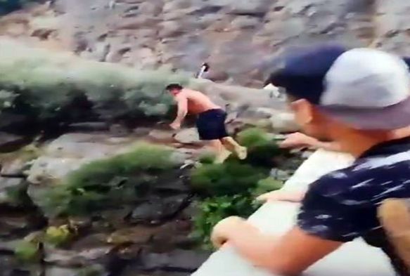 Gençlere 'cesaret dersi vereceğim' deyip 35 metreden atladı