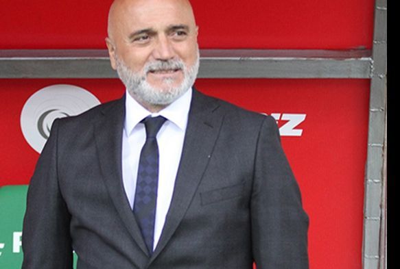 Hikmet Karaman'dan, Mensah ve Asamoah'a ut dersi