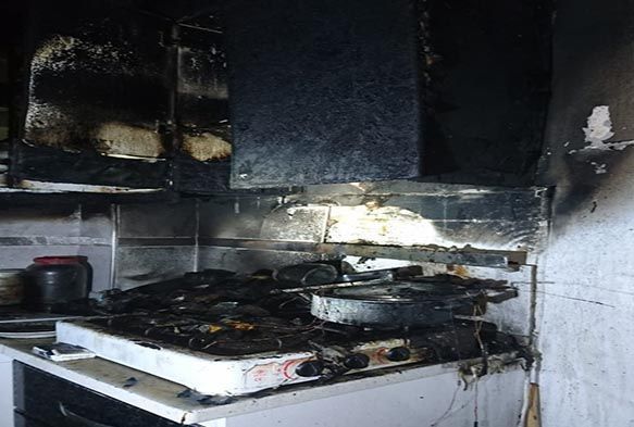 Ocakta unutulan yemek yangın çıkardı