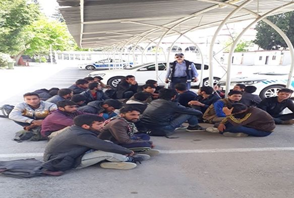 Kayseri'de 21 kaçak göçmen yakalandı