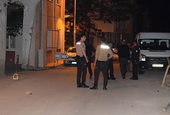 Komşular arasında silahlı kavga: 3 yaralı