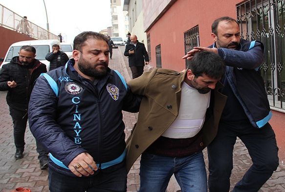 Polisi ehit eden sank: Polisi sevgilimin einin adamlar sandm