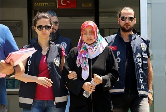 Sevgilisini kalbinden bıçaklayan kadın: