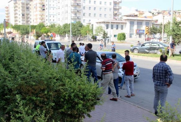 Otomobiller çarpıştı: 5 yaralı