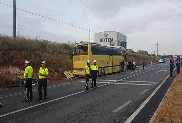 Feci otobüs kazası: 4 ölü 42 yaralı