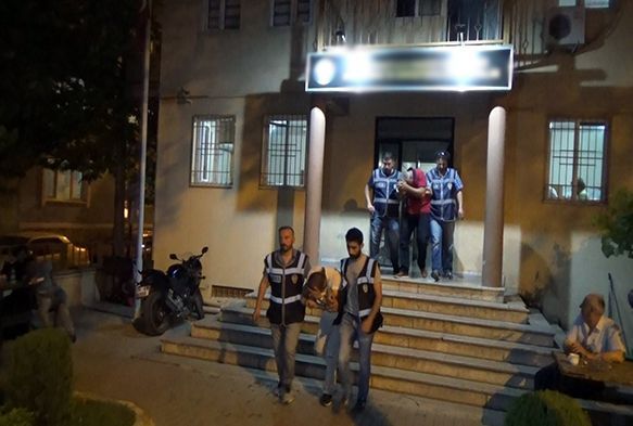 Bacadan girdiler 72 bin 500 doların olduğu kasayı patlattılar
