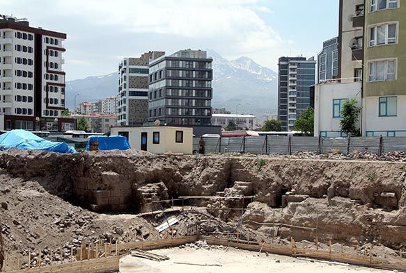 Kayseri'de inşaat sırasında tarihi kalıntılar bulundu