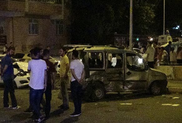  Trafik kazas: 1i ar, 5 yaral