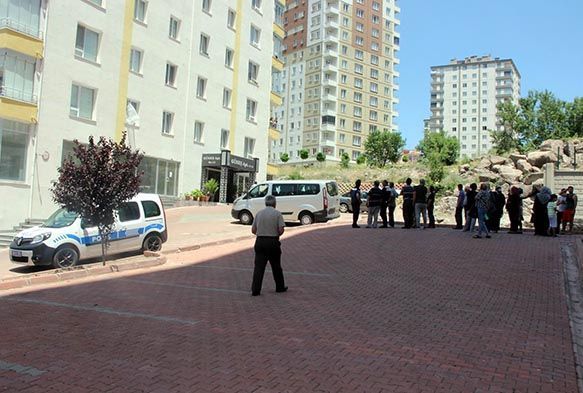 Kayseri'de Pencereden Den Gen Kz Hayatn Kaybetti