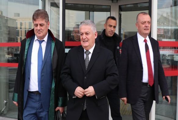 Yargıtay, 'hipnoz' davasında Üçok'a beraat kararını onadı