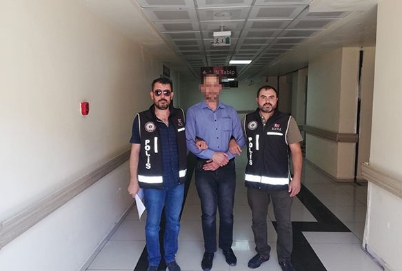 Ülkesinden getirdiği ilaçları satan kaçak eczacı yakalandı