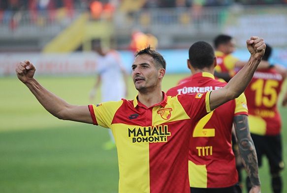 Göztepe’de milli futbolcuların performansı sevindirdi