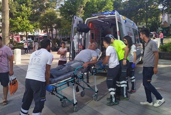 Sokak ortasnda bayld, fare zehri itii ortaya kt