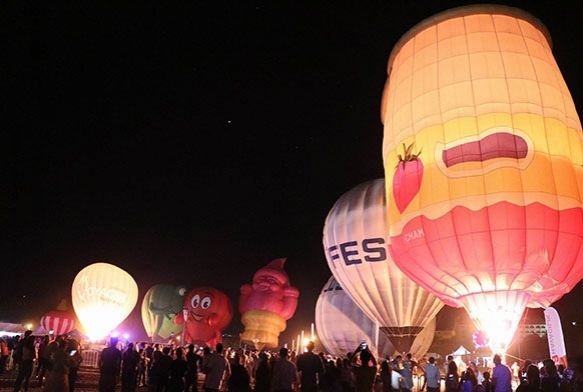 Kapadokyada scak hava balonlarndan muhteem gsteri