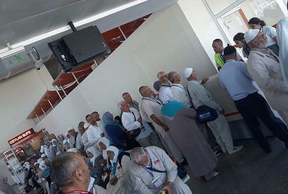 160 hac aday havaalannda mahsur kald