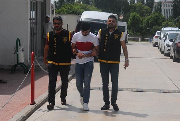 Misafirliğe gittiği evi soydu