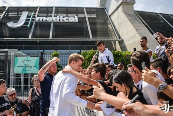 Matthijs de Ligt resmen Juventus'ta