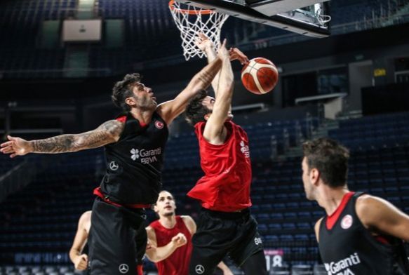 12 Dev Adam yarın Slovenya’ya gidecek