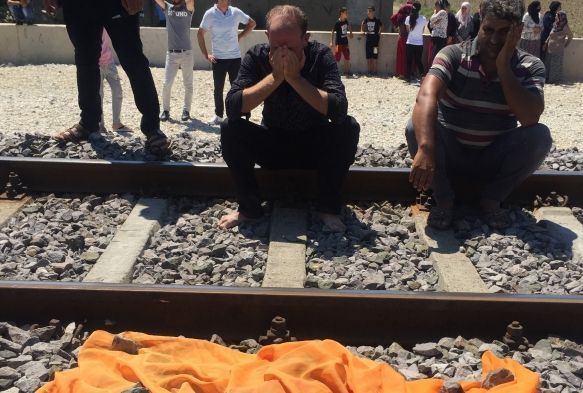 Bayram günü ölen evlada son bakış