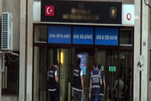 3 belediye bakan grevden uzaklatrld