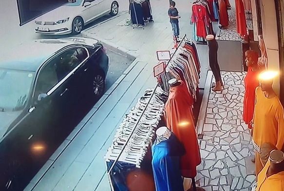 Kk ocuun tehlikeli oyunu, i yerini yakyordu