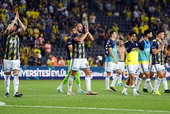 Fenerbahe 123 hafta sonra lider