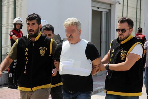 3 komusunu kendisini ldreceklerini zannettii iin katletmi