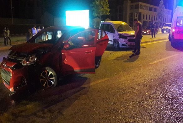 Trafik kazas: 3 yaral