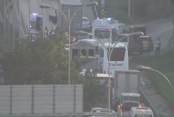 Zincirleme trafik kazas: 1'i ar 5 yaral