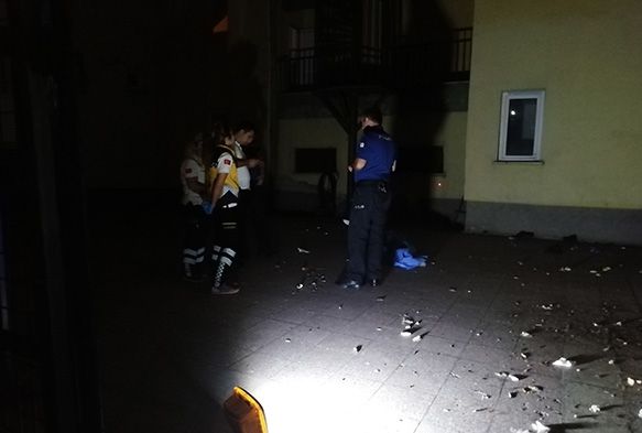 Bunalma giren kadn 7. kattan atlayarak intihar etti