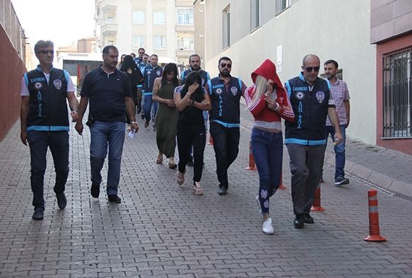 Kayseri'de 9 kiilik fuhu etesi yakaland