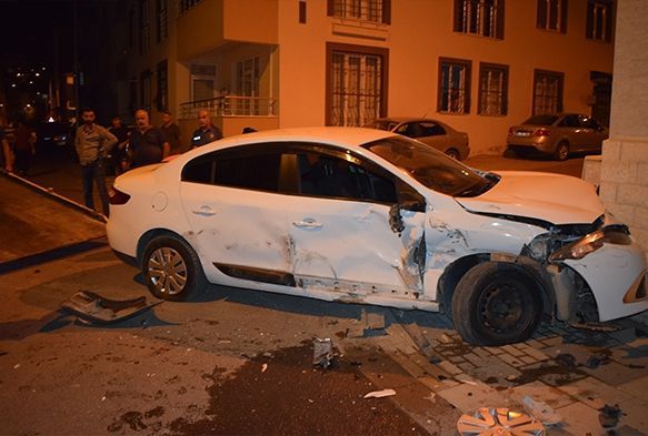 Trafik kazas: 4 yaral
