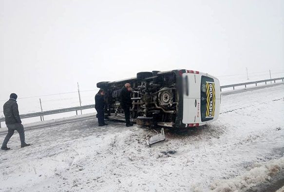 Kayseri'de renci servisi yan yatt