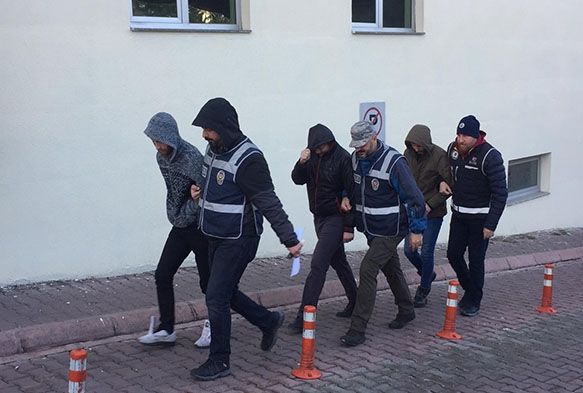FET operasyonuyla yakalanan 3 kii tutukland