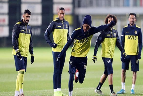 Fenerbahe, Sivasspor ma hazrlklarn srdrd