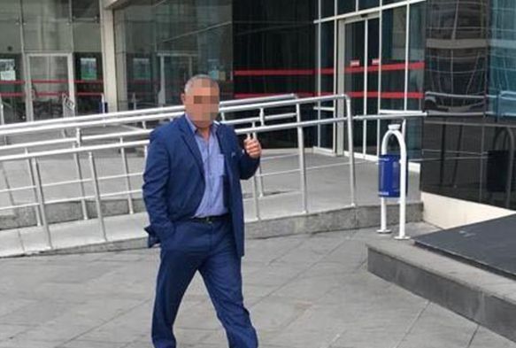 Aabeyinin kimliine fotoraf yaptrarak kart karan sana   hapis