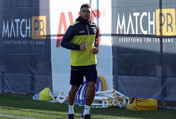 Fenerbahe'de Simon Falette ilk antrenmanna kt