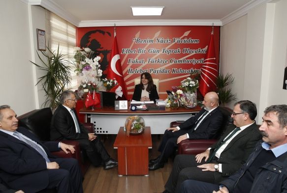 Bakanlardan CHP ve Y Parti'ye ziyaret