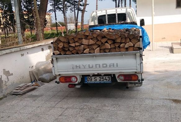 Odun yardm bahanesiyle geldiler, altnlar alp katlar