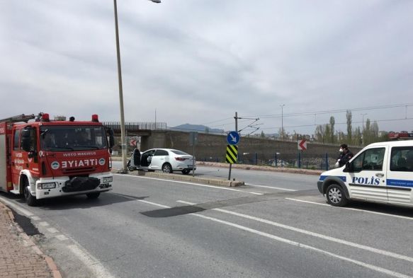 Kaza yapan src, otomobili brakp kat