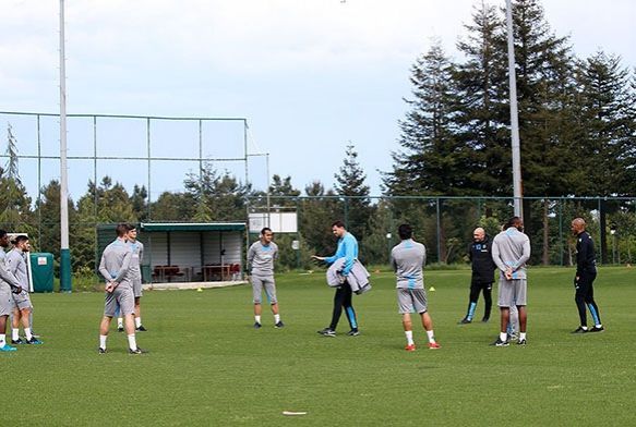 Trabzonspor antrenmanlara balad