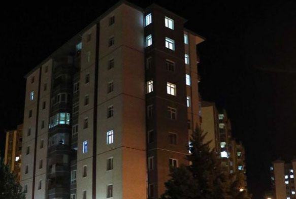 Kayseri'de bunalma giren kii, kendisini ast