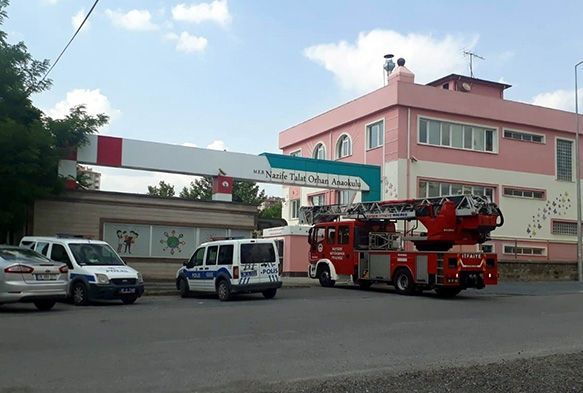 Anaokulu atsnda kan yangn grevliler sndrd