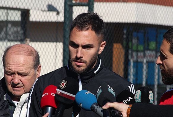 Beikta'ta Ruiz, szlemesini tek tarafl feshetti