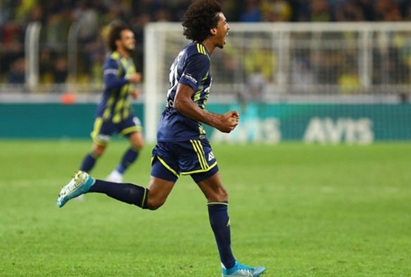 Lyon, Fenerbaheli Gustavoyu istiyor