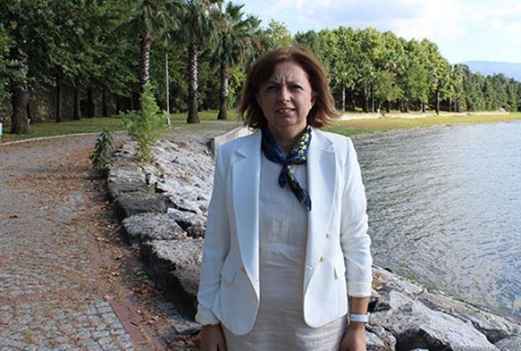 ''Her an deprem olabileceini dnerek yaamalyz''