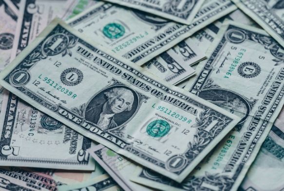 Ylsonu dolar kuru beklentisi artt